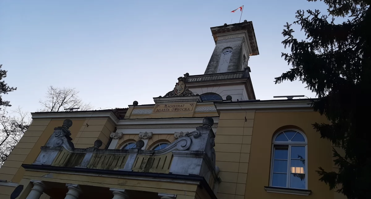 Ojciec Patryka Jakiego kierownikiem w otwockim magistracie