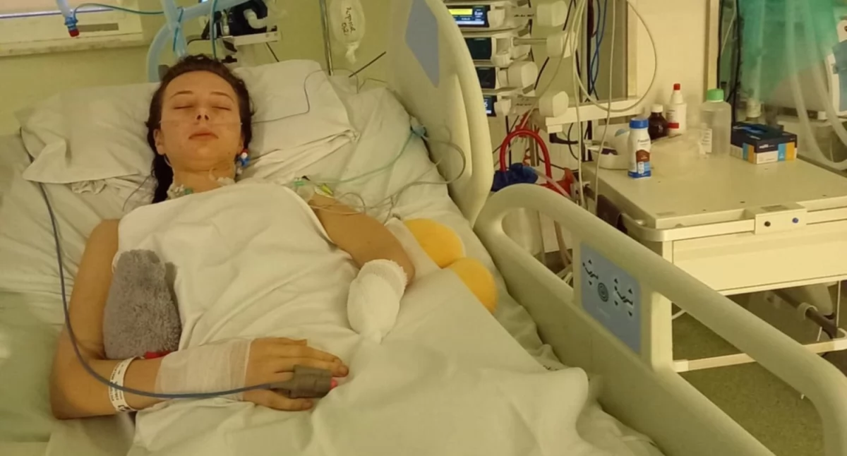 Pomóżmy Wiktorii stanąć na nogi – dosłownie i w przenośni