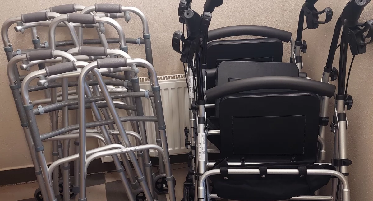 Bezpłatna wypożyczalnia sprzętu dla chorych i seniorów w gminie Kołbiel