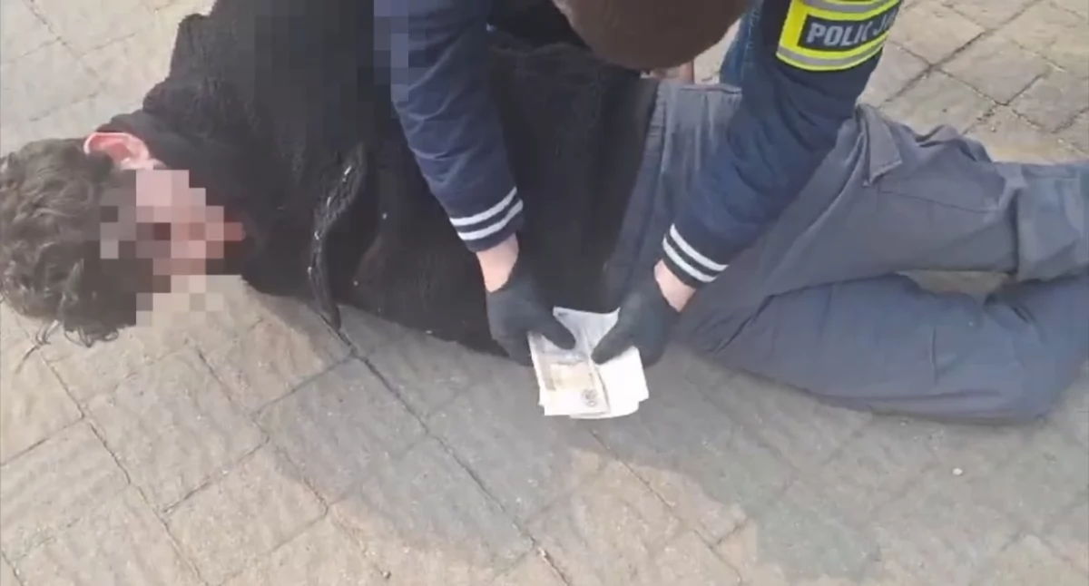 Dwie kobiety straciły oszczędności. Oszust w areszcie