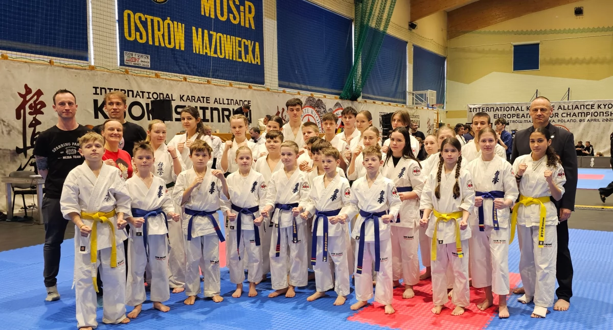 24 medale indywidualne i drużynowe zwycięstwo KSW Bushi na turnieju juniorów w Ostrowi Mazowieckiej