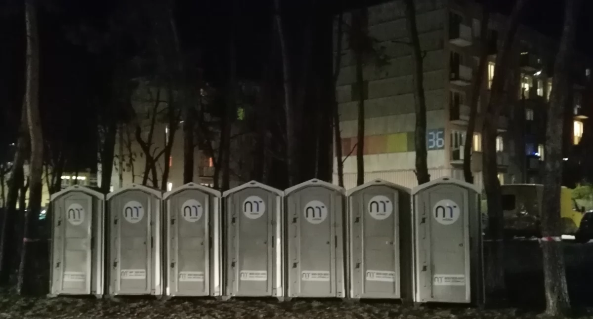 Toalety mobilne w Otwocku podczas kryzysu wodnego - czy były przydatne? Sonda