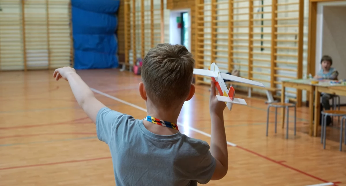 Zawody Modeli Szybowców „Pilociaki” 2025 – rodzinna zabawa z szybującymi samolotami
