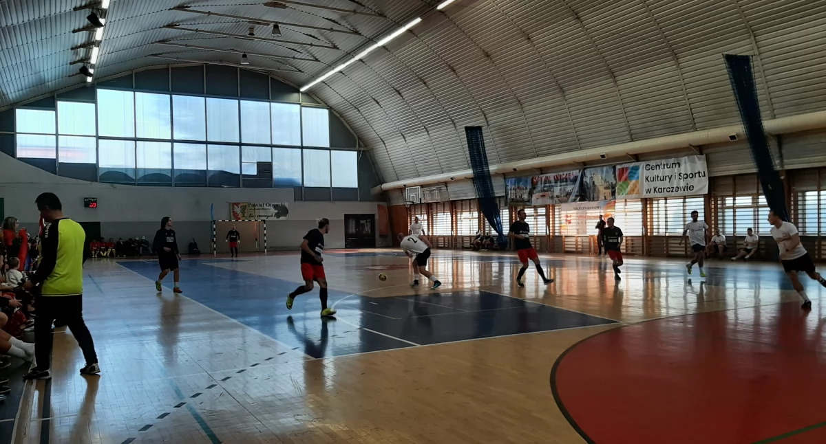 Rusza termomodernizacja hali sportowej w Karczewie