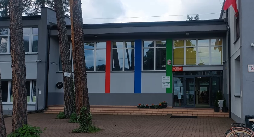 Otwock. Dyrektorka SP6 poprowadzi SP3