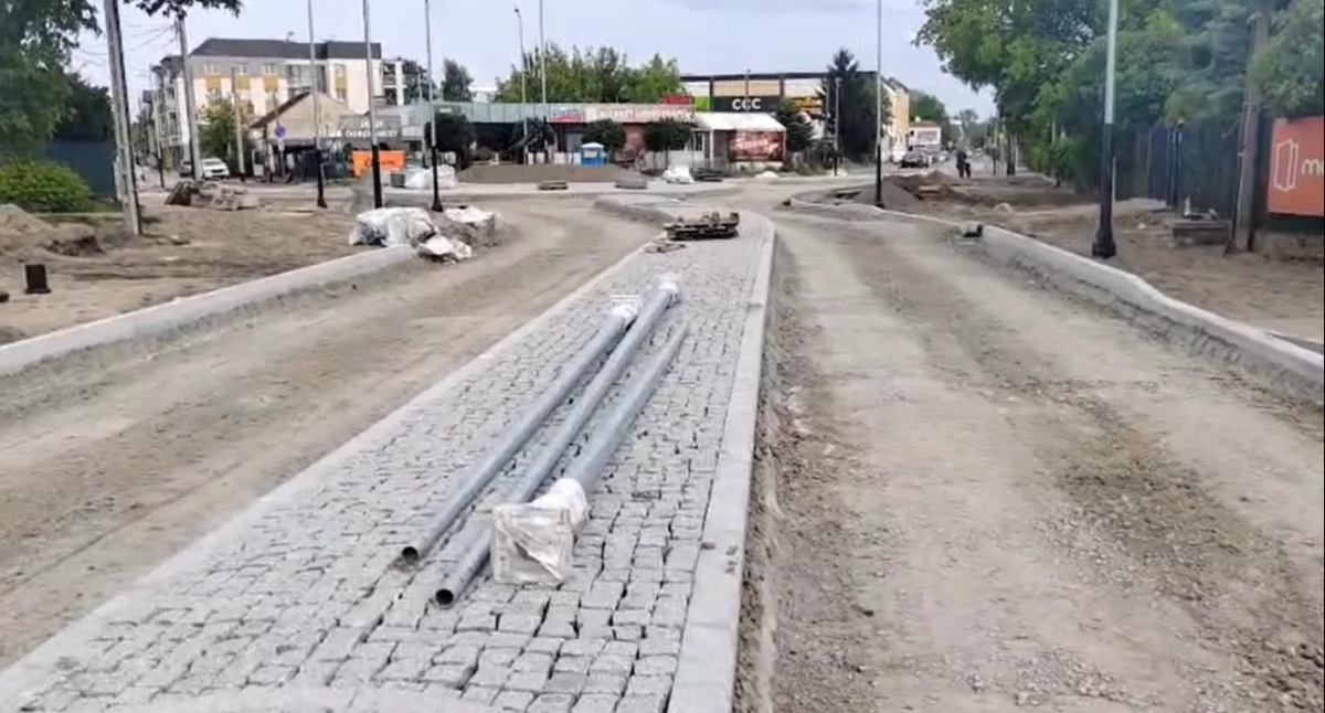 Otwock: Opóźnienie w budowie rond Kołłątaja - Świderska. Kierowcy tracą cierpliwość