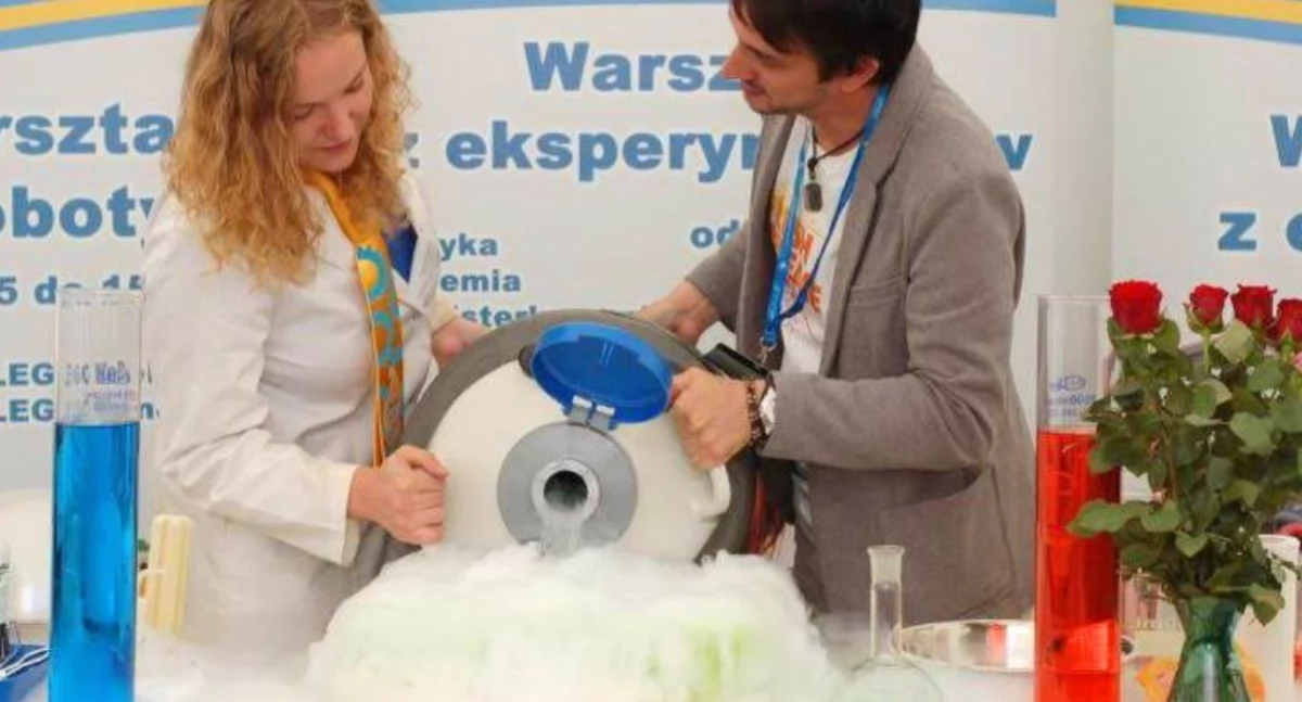 „Wściekły ciekły azot” – nauka, która zamarza… z wrażenia!
