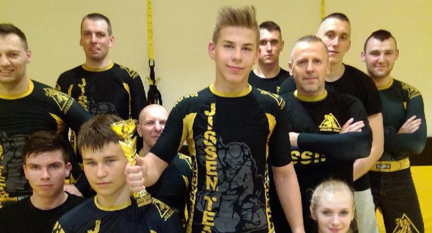 Maks ze złotem z ostatniego Pucharu Polski MMA 2017