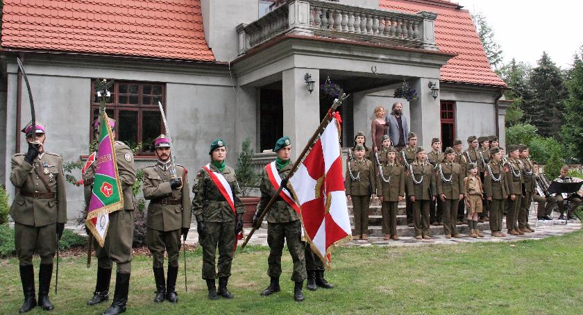Józefów: Patriotyczna wieczornica w willi Jeżewo