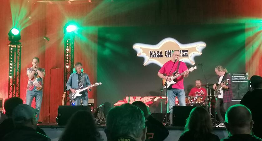 Otwocki Blues Bazar 2021, dzień pierwszy: starcie chorych na bluesa