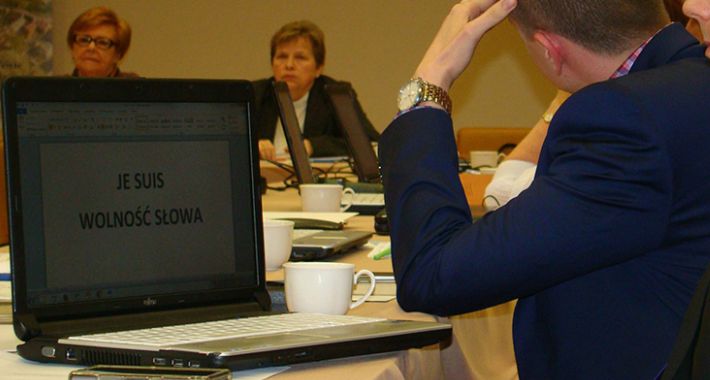 Podsumowanie marca, czyli równi i równiejsi?