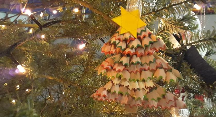 Już się świeci gminna choinka w Wiązownie