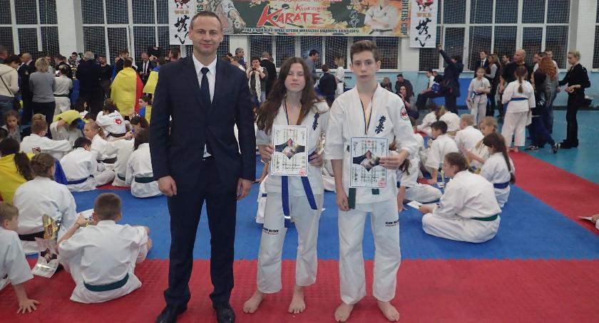 Karatecy z Józefowa z medalami z turnieju na Ukrainie