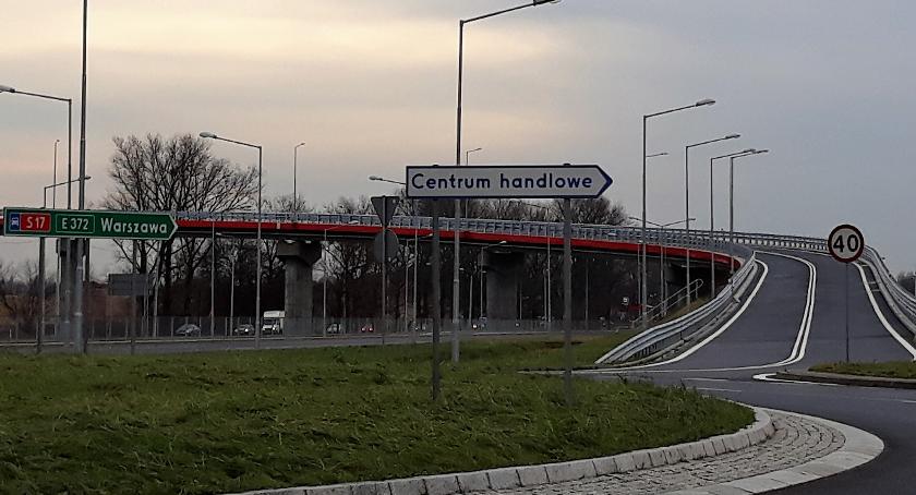 Centrum Handlowe Góraszka w oczekiwaniu na administracyjne decyzje