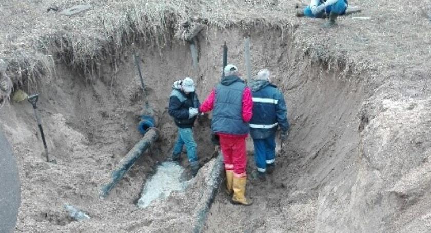 Celestynów: Bomba ekologiczna w rurze ściekowej