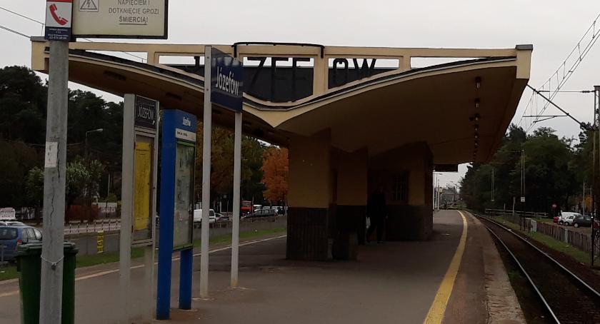 Wypadek na linii kolejowej w okolicy Józefowa. Duże utrudnienia w ruchu pociągów