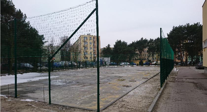 Boisko ofiarą kompetencyjnego chaosu