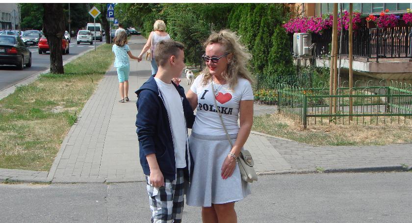 Bezinteresowna pomoc  zranionemu chłopcu