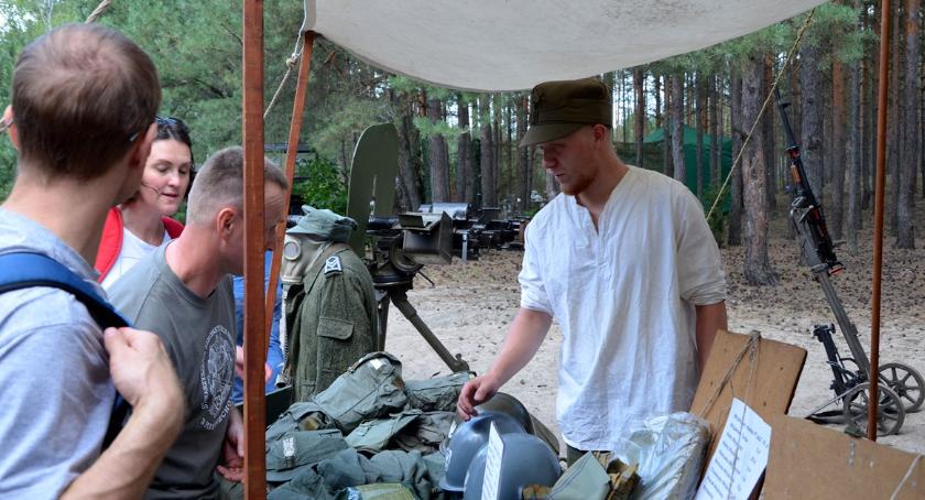 Piknik historyczno-militarny na Dąbrowieckiej Górze