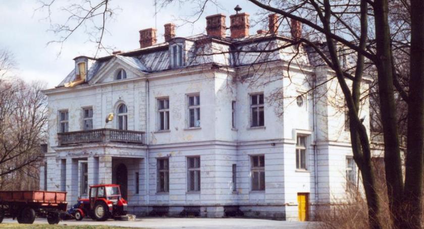 Pałac w Wiązownie – zabytek… ukryty