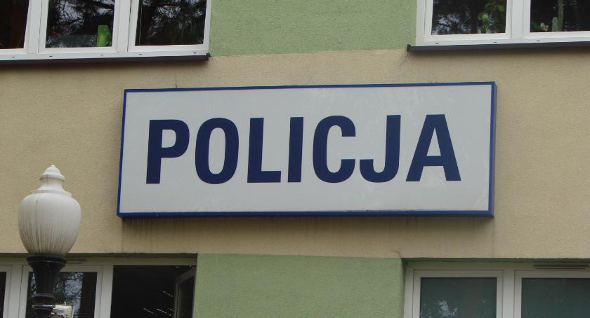 Młodociany uciekinier złapany u babci