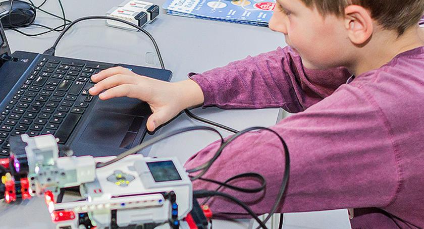 Zajęcia z robotyki dla dzieci w PMDK