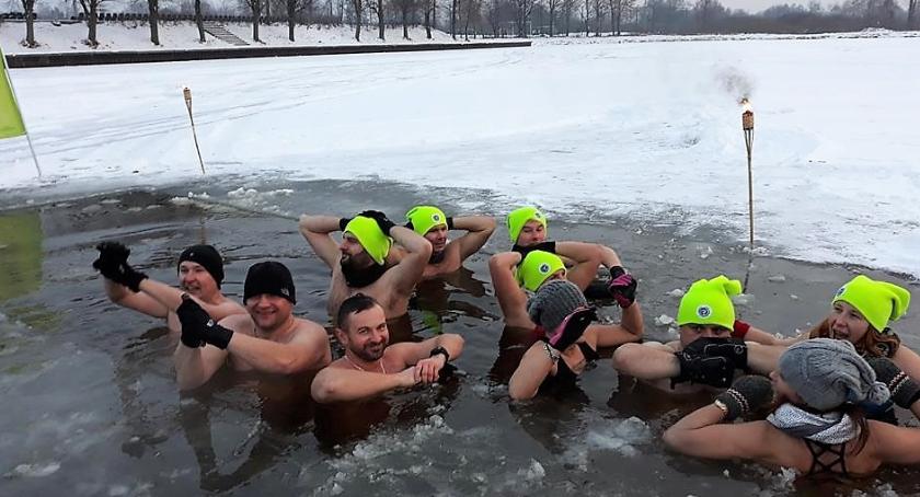 Morsują dla zdrowia i... dla Teosia