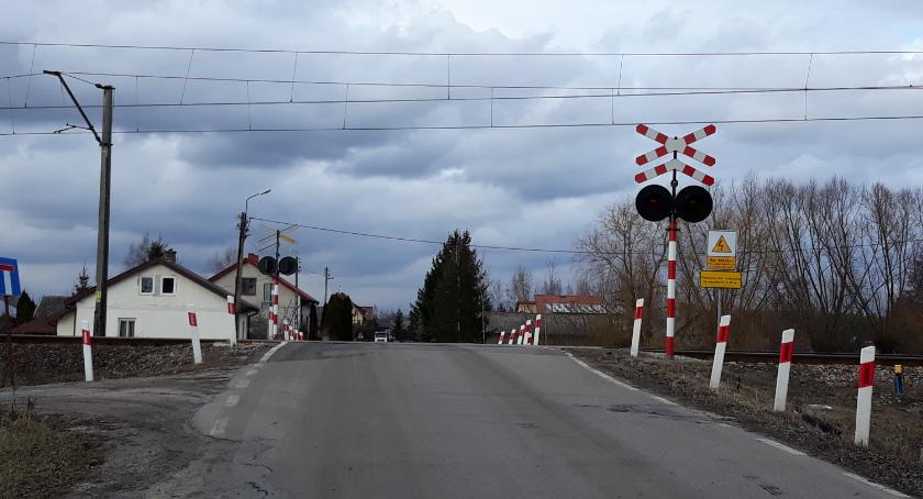Rusza przygotowanie do modernizacji linii kolejowej przechodzącej przez Osieck i Warszówkę