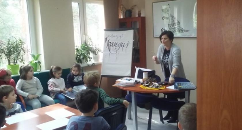 Zwierszyki w otwockiej bibliotece