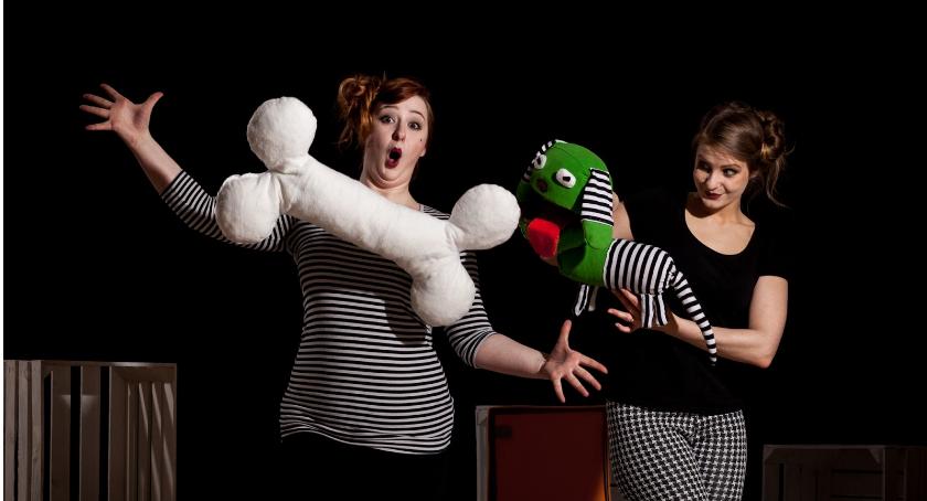 Marzec teatru „Bez sceny”