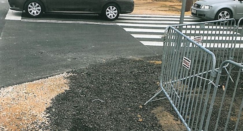 Niebezpieczne rozwiązanie organizacji ruchu w Wólce Mlądzkiej
