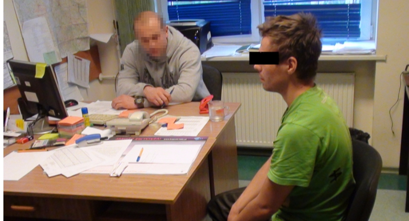 Policjant po służbie złapał  mężczyznę podejrzanego o kradzieże