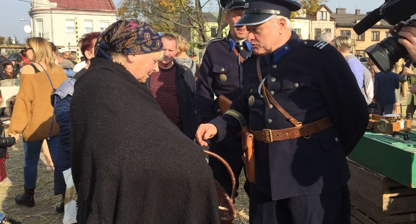 Tajny bazar odżył na karczewskim rynku 