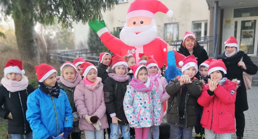 Mikołajkowe warsztaty plastyczne w PBP w Otwocku