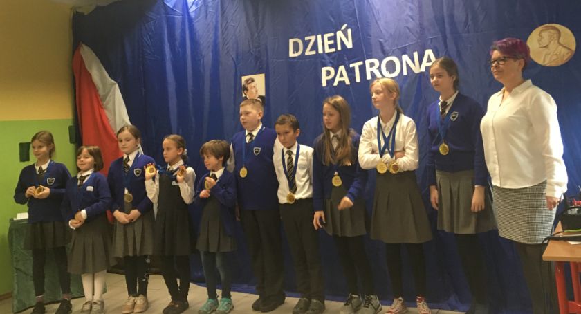 Gala Nobelkowa w otwockiej Szkole Noblistów. Dzień patrona - Lecha Wałęsy
