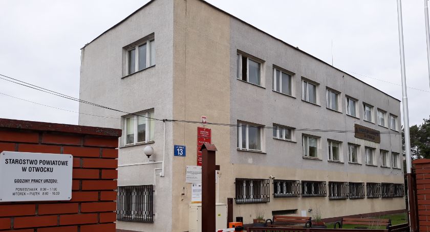 Kolejki do rejestracji samochodów przez niezrozumienie przepisów