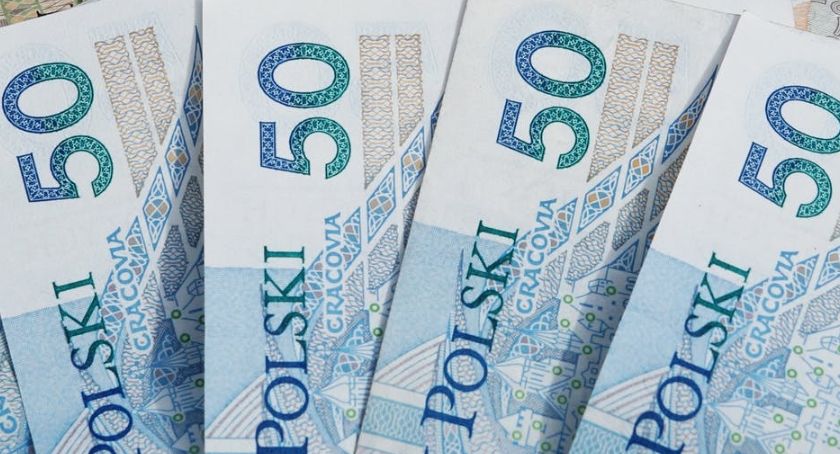 Płacił banknotami z własnej drukarki