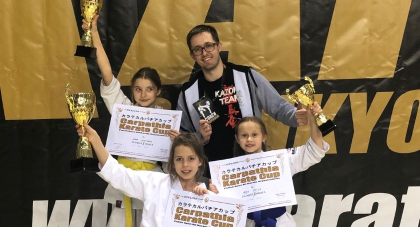 Sukces zawodniczek Kazoku na Carpathia Karate CUP 2020