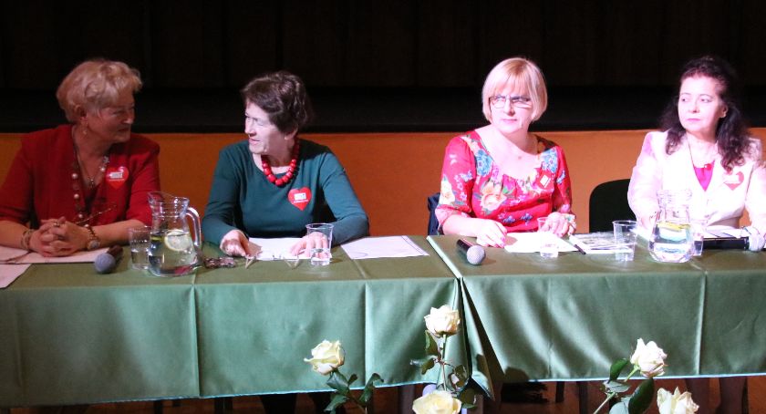 Walentynkowy wieczór dla seniorów - Z miłości do poezji