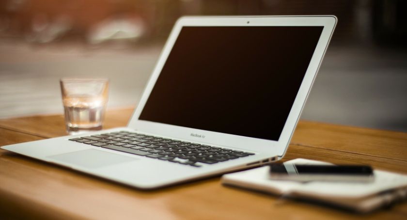 Gmina Karczew z laptopami dla dzieci