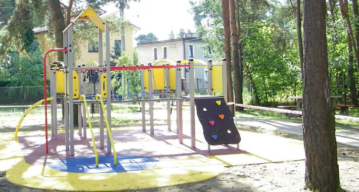 Ładniejsze place zabaw dla dzieci w Józefowie