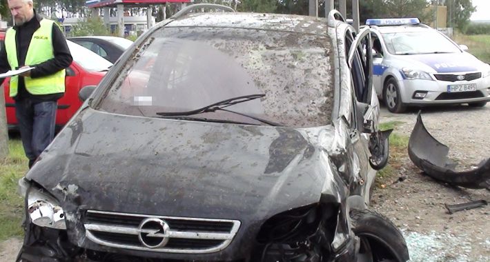 Spowodowała wypadek nie ustępując pierwszeństwa