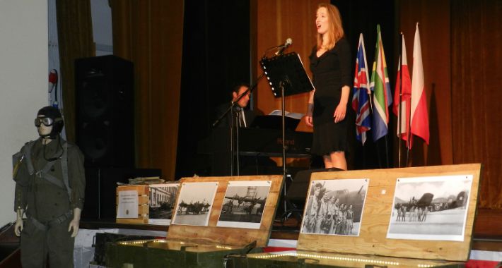 Spotkanie historyczne „Lot nad Warszawę”