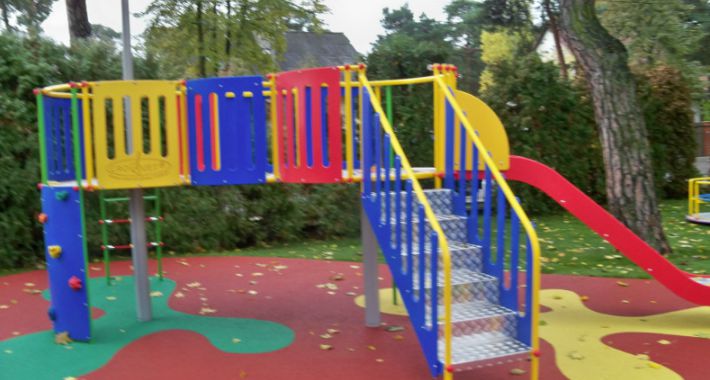 Nowe i piękne place zabaw w Józefowie