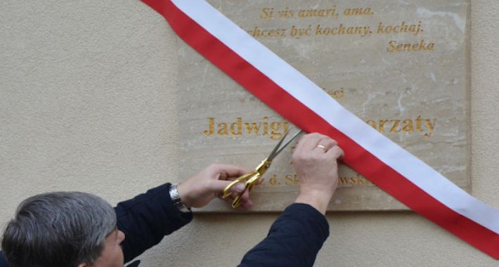 „Jeśli chcesz być kochanym, kochaj”...