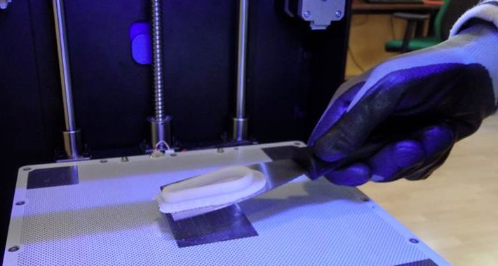 Prezentacja drukowania 3D w bibliotece w Kołbieli