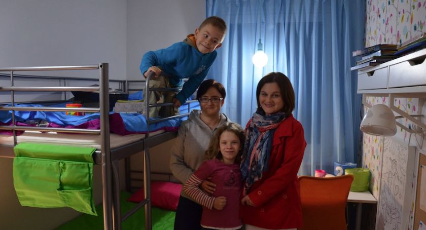 Zobacz radosny pokój Igi i Kacpra