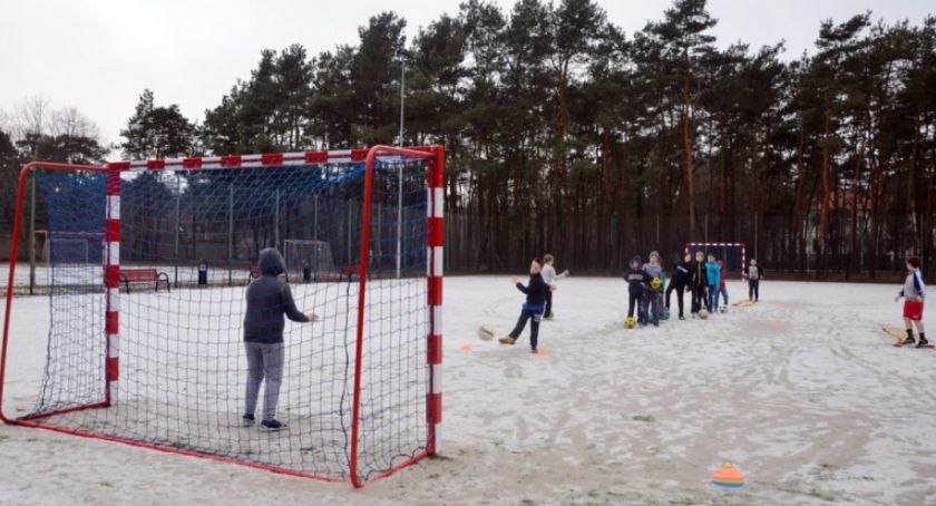 Szkoła Podstawowa nr 6 ma odnowione boisko