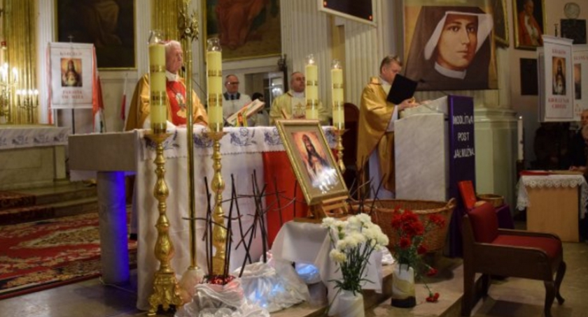 Uroczystość intronizacji w parafii w Karczewie