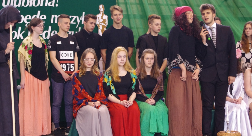 Addio, moja szkoło, addio ulubiona…